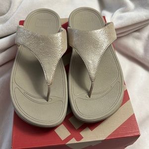 Fitflop LULU Nude Shimmer Suede flip flops